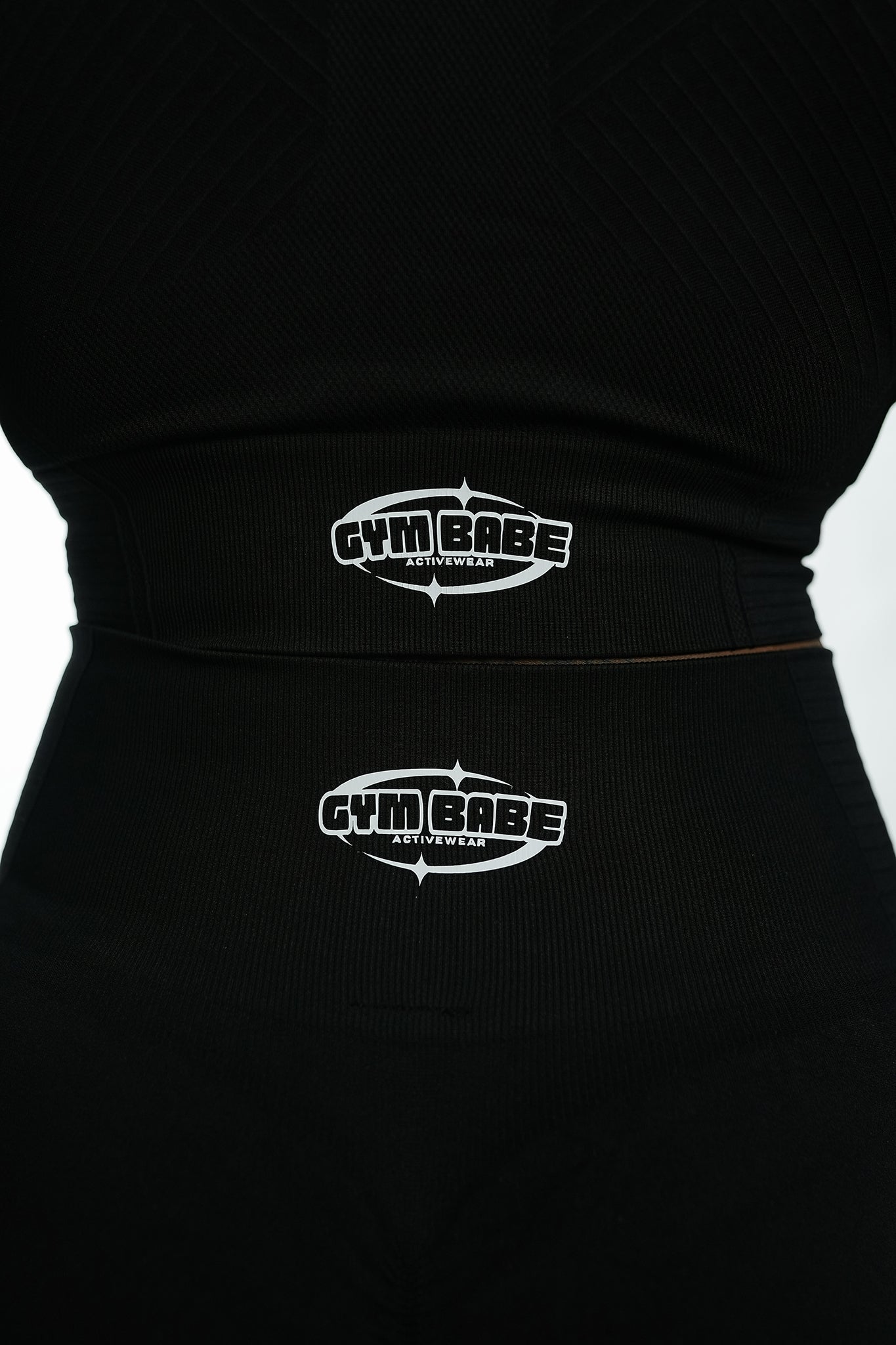 MOTION SEAMLESS LONG SLEEVE CROP TOP